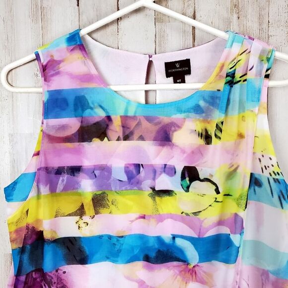 Worthington Floral Wrap Tank Top Size Medium - Picture 2 of 12